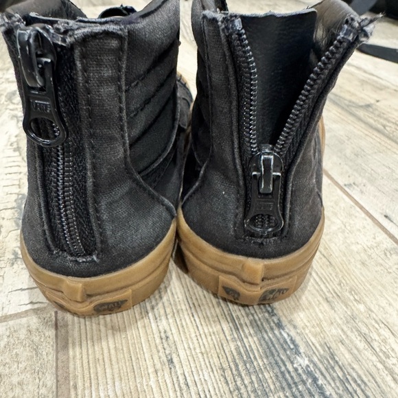 Vans Black High-Top Toddler Shoes - Picture 3 of 4